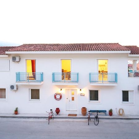 Antisamos Studios Sami  Buitenkant foto